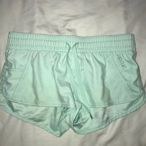 SUPER CUTE teal Ripcurl shorts!